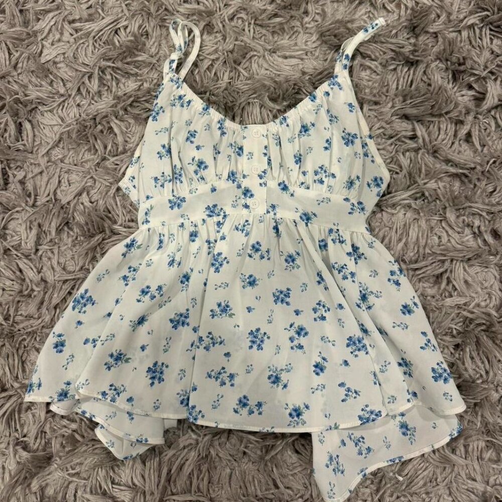 Shein floral top size xs